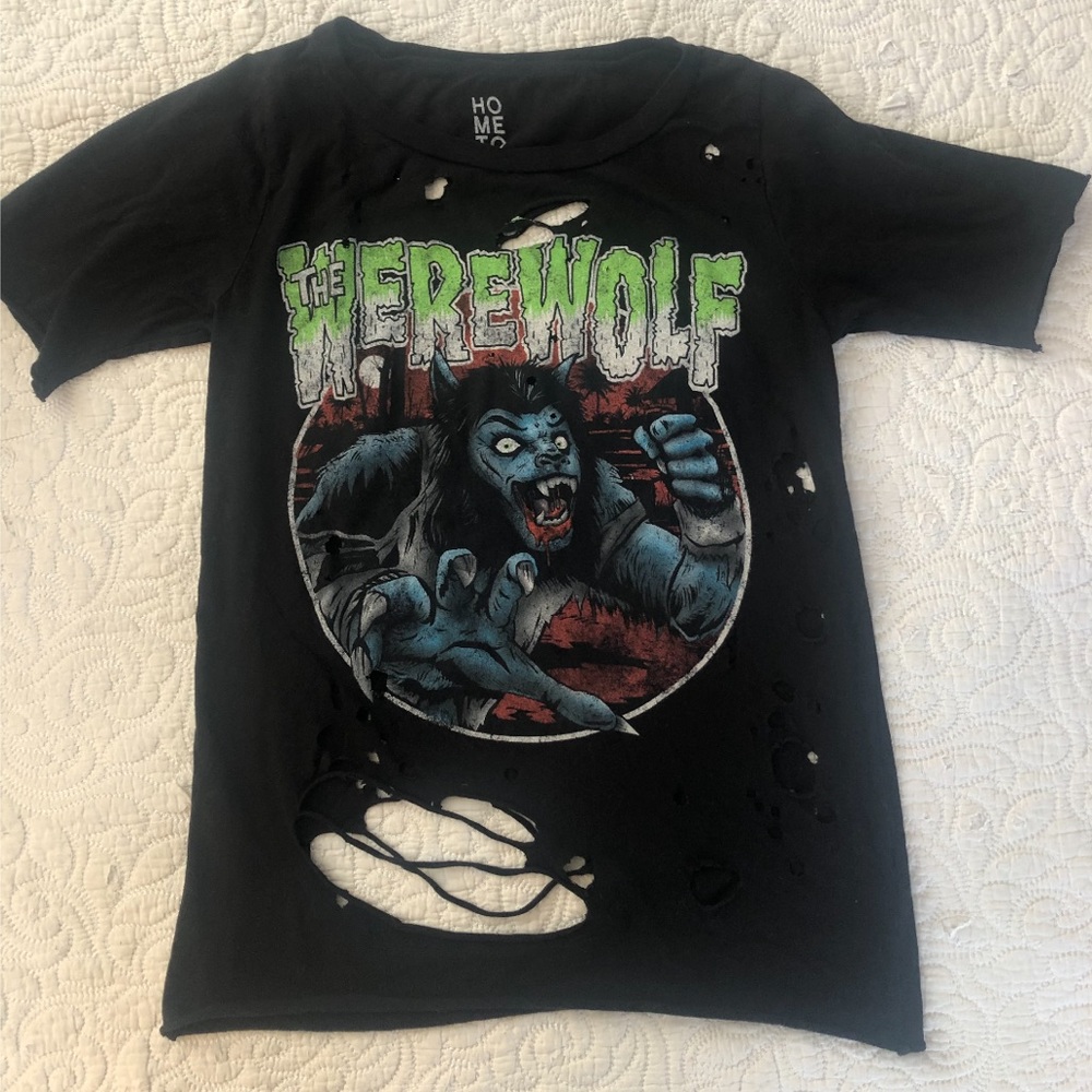 Werewolf Tee in Size Small